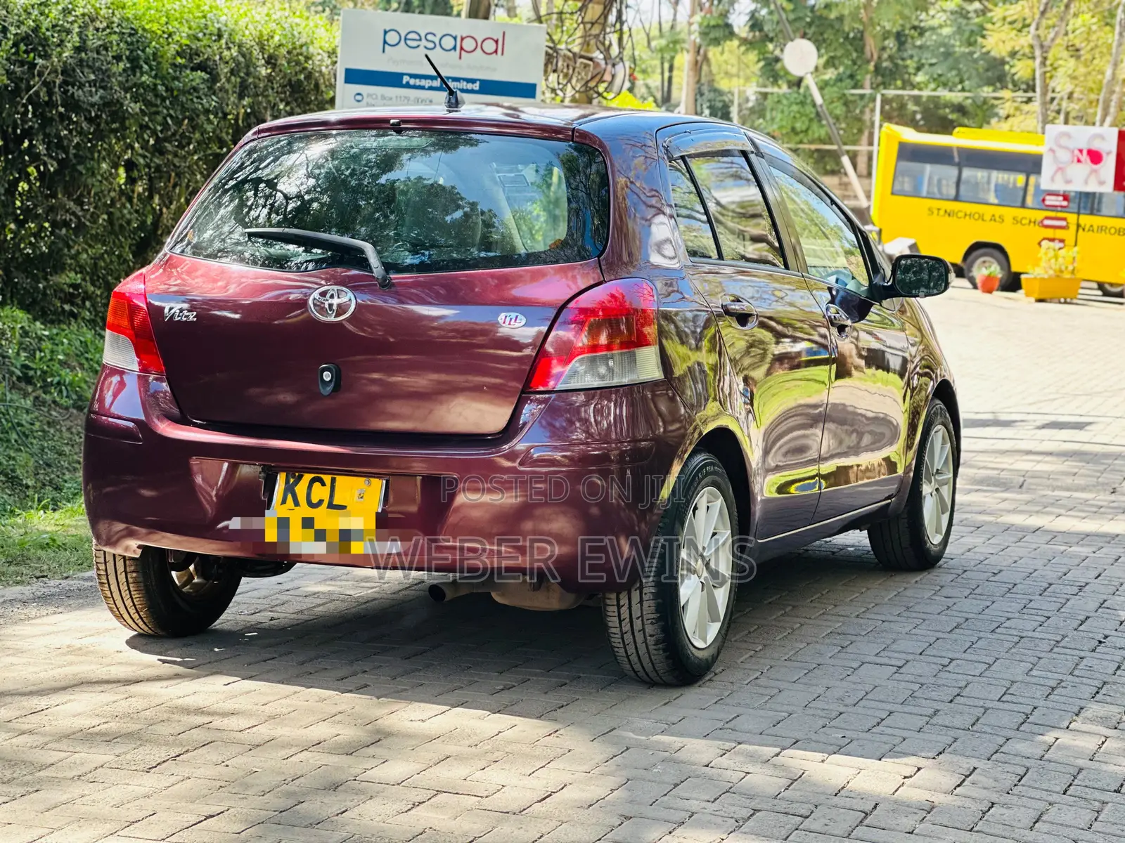 Toyota Vitz 1.3 AWD 5dr 2010 Maroon