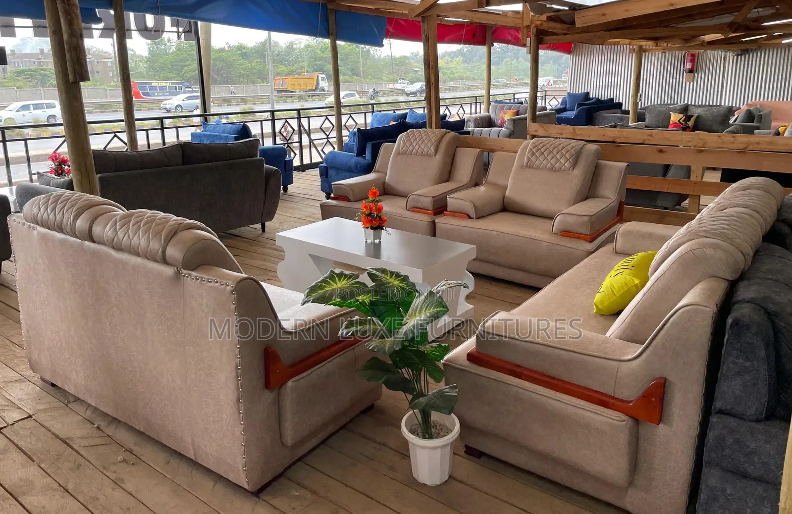 Valencia Plush 7 Seater Sofa/7 Seater Sofa