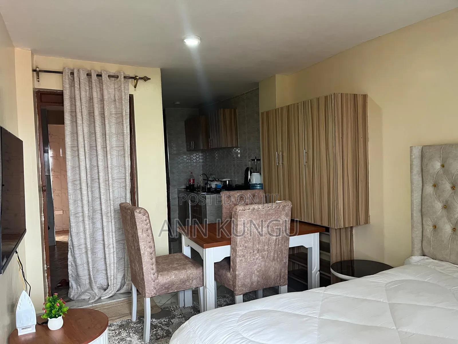 Studio Airbnb at 1500
