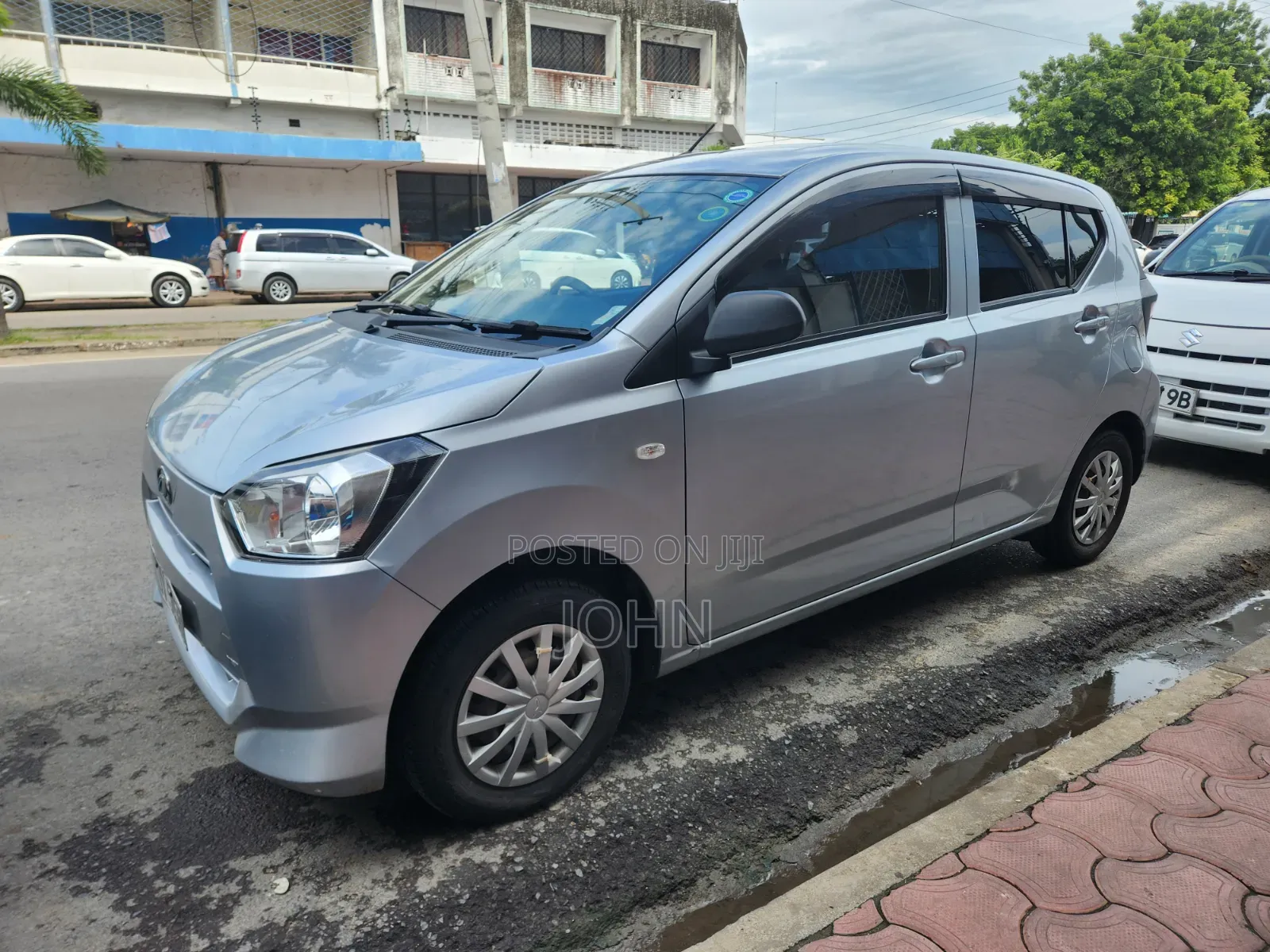 Daihatsu Mira 2018 Silver