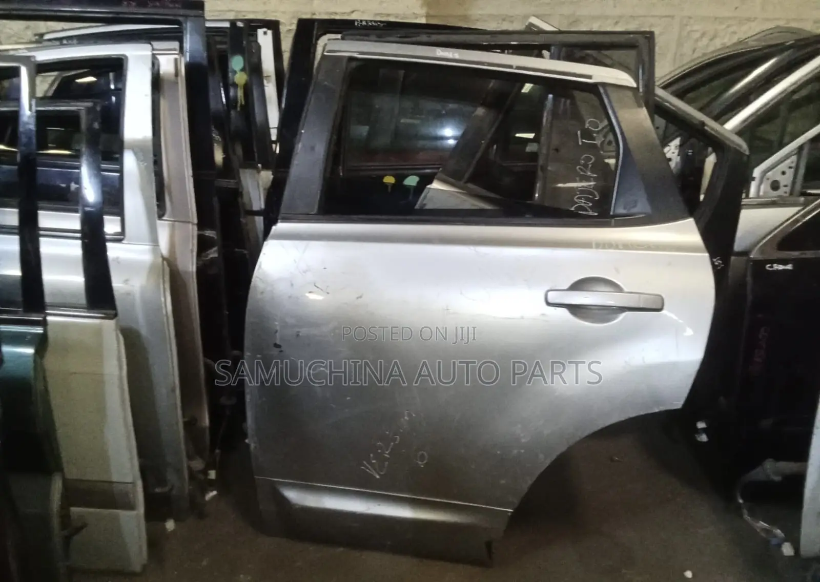 Door Nissan Dualis Rear Left