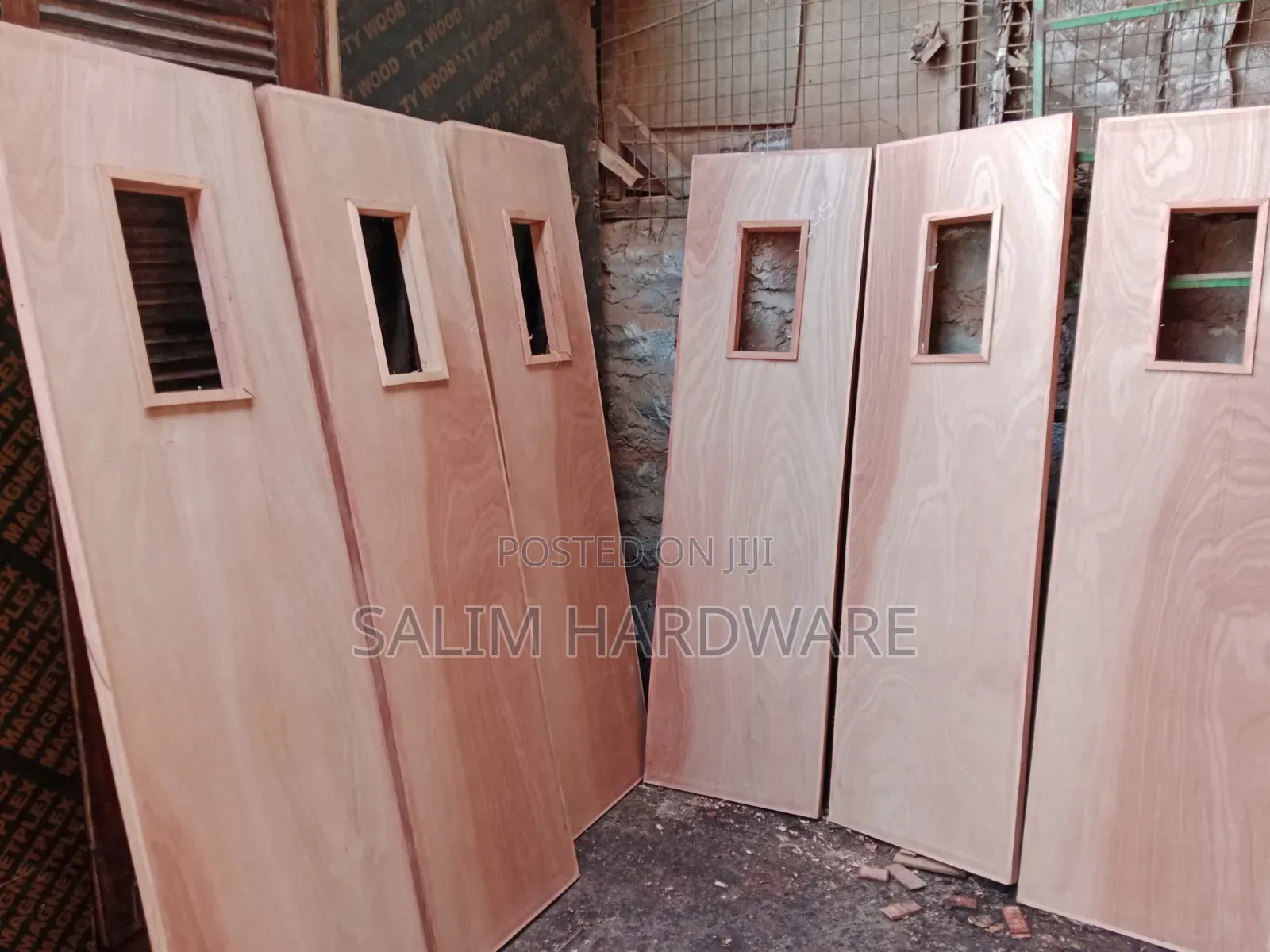 Veneered Flash Doors