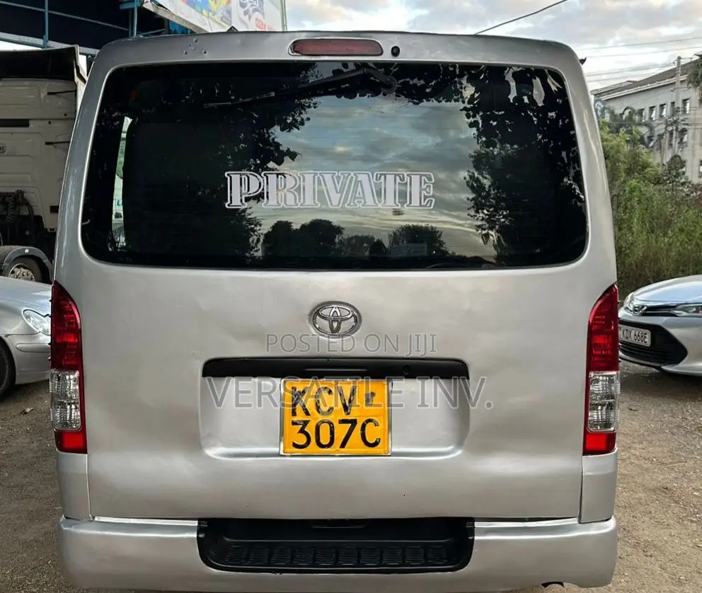Toyota HiAce 2012 Silver