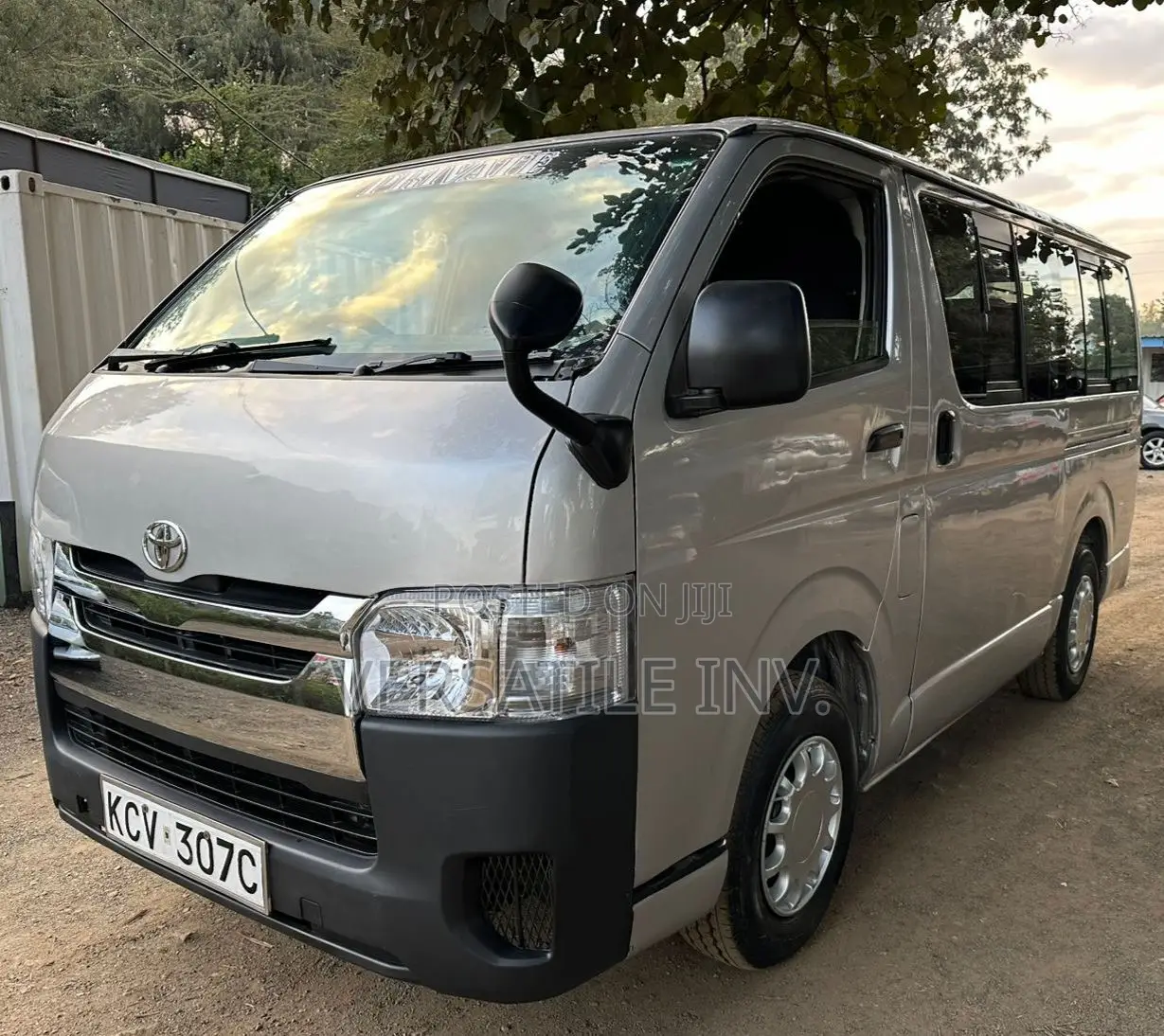 Toyota HiAce 2012 Silver