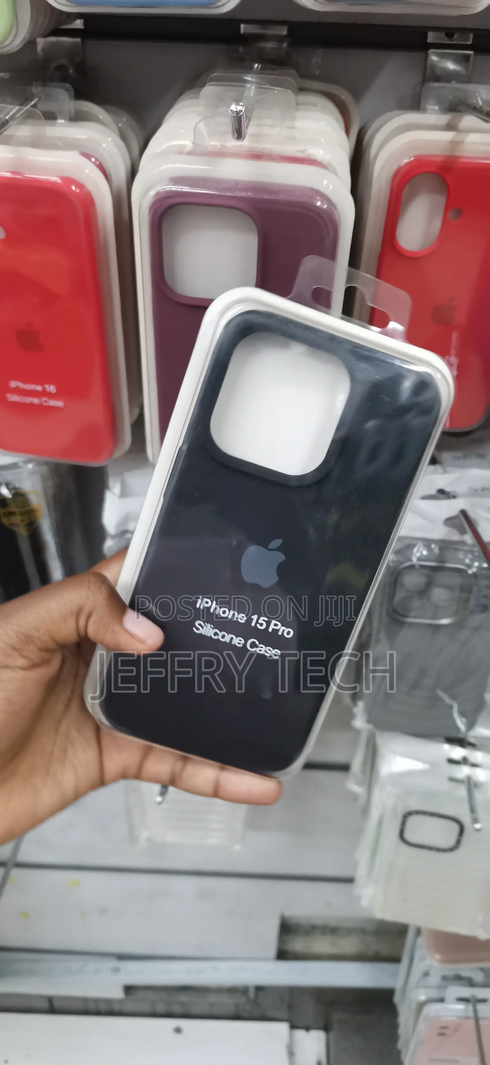 iPhone 15 Pro Sleek, Internal Soft Microfiber Layer Cover