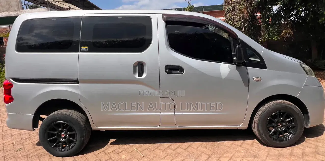 Nissan NV200 2018 Silver
