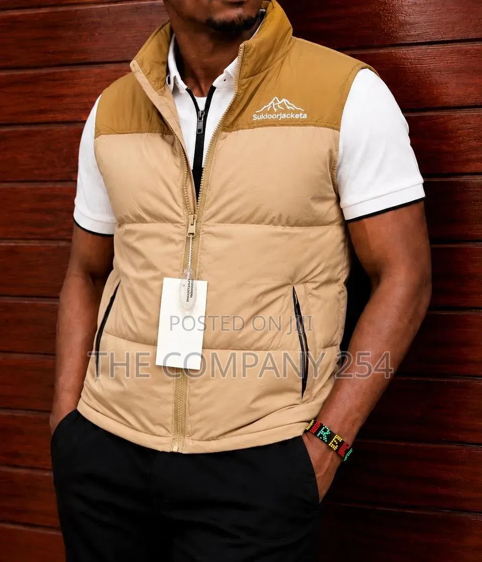 Quality Casual Half Designer Zipper Unisex Jackets Available