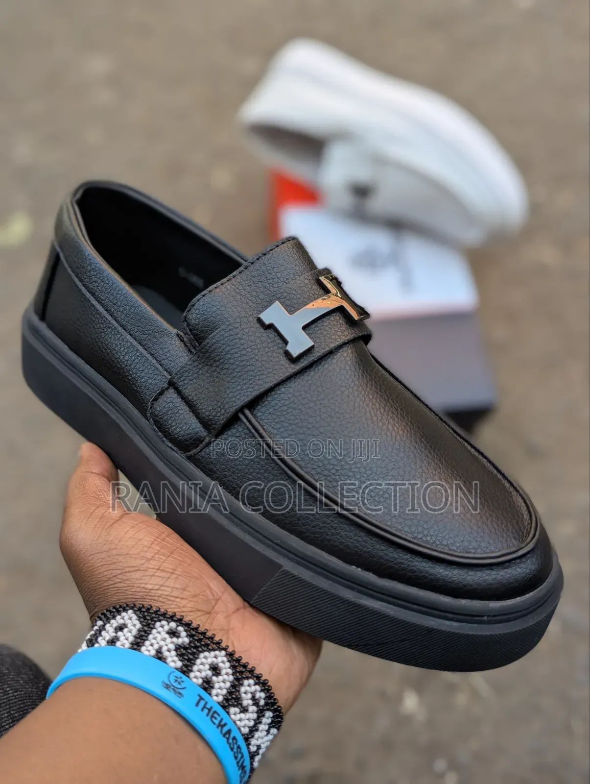 Black Rn Laceless Casual Sneakers