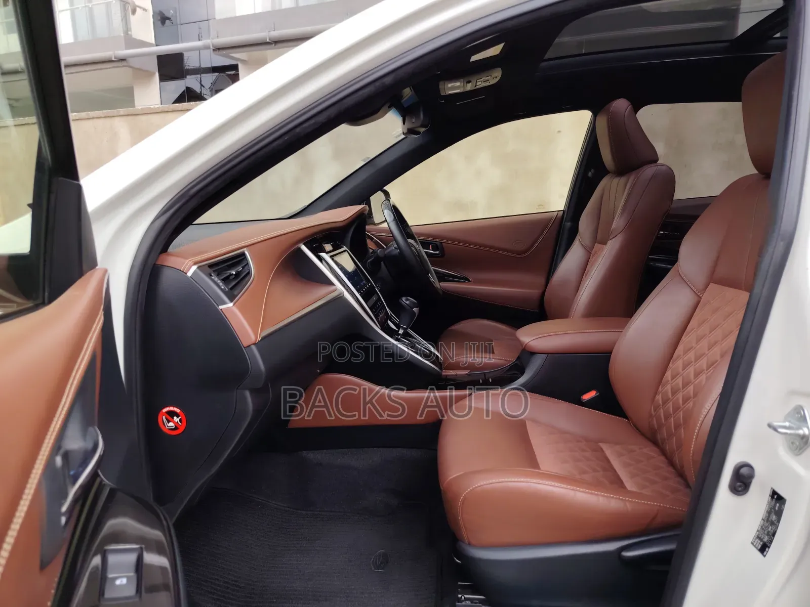 Toyota Harrier 2.0 2019 White