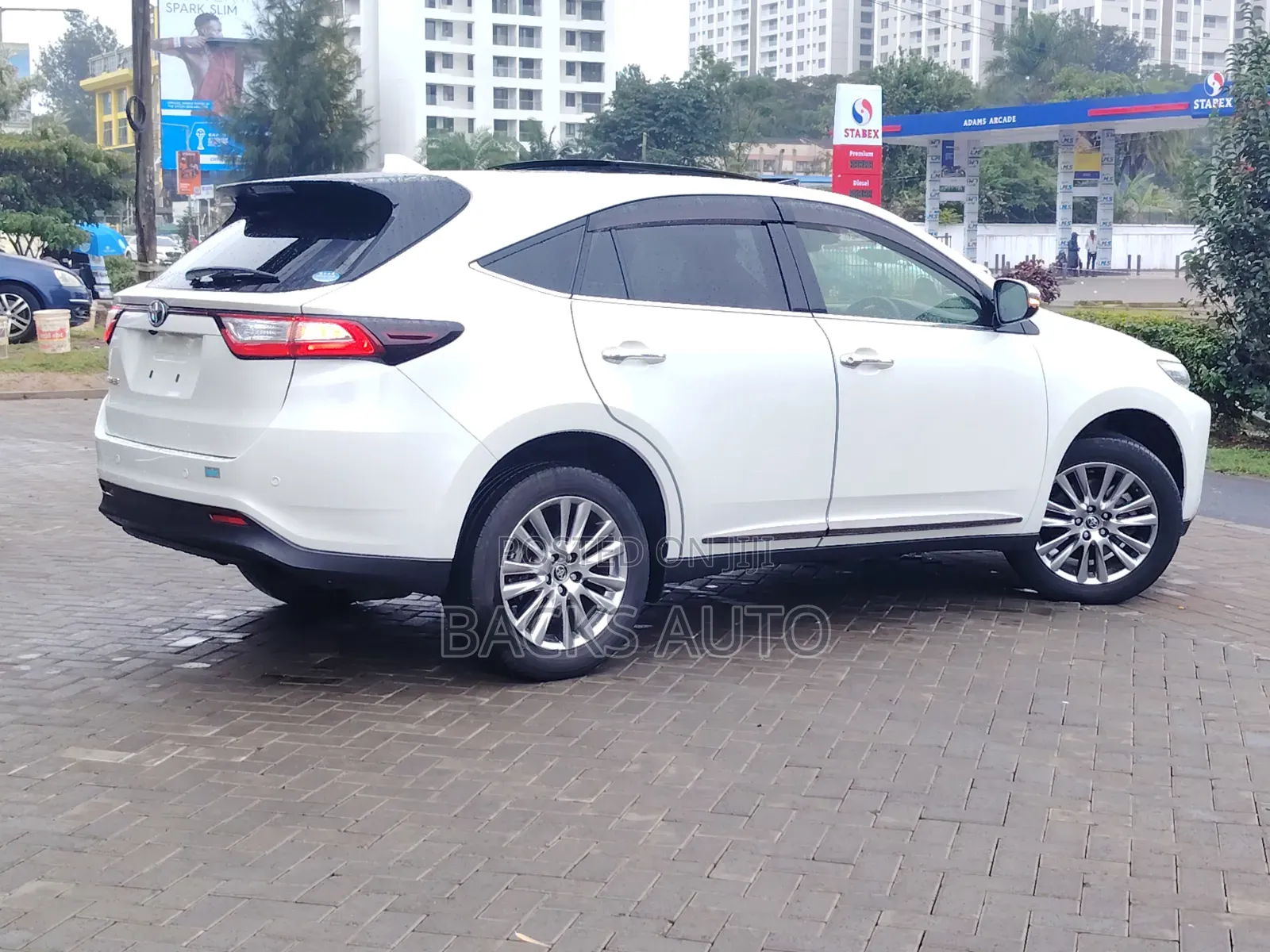 Toyota Harrier 2.0 2020 Pearl