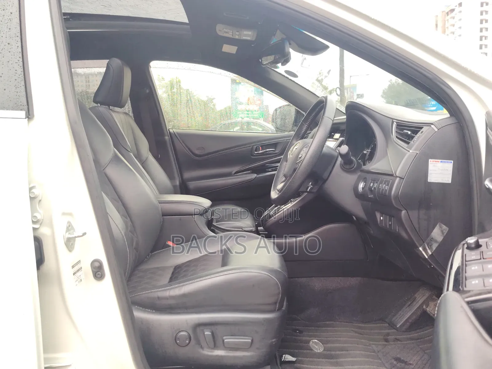 Toyota Harrier 2.0 2020 Pearl