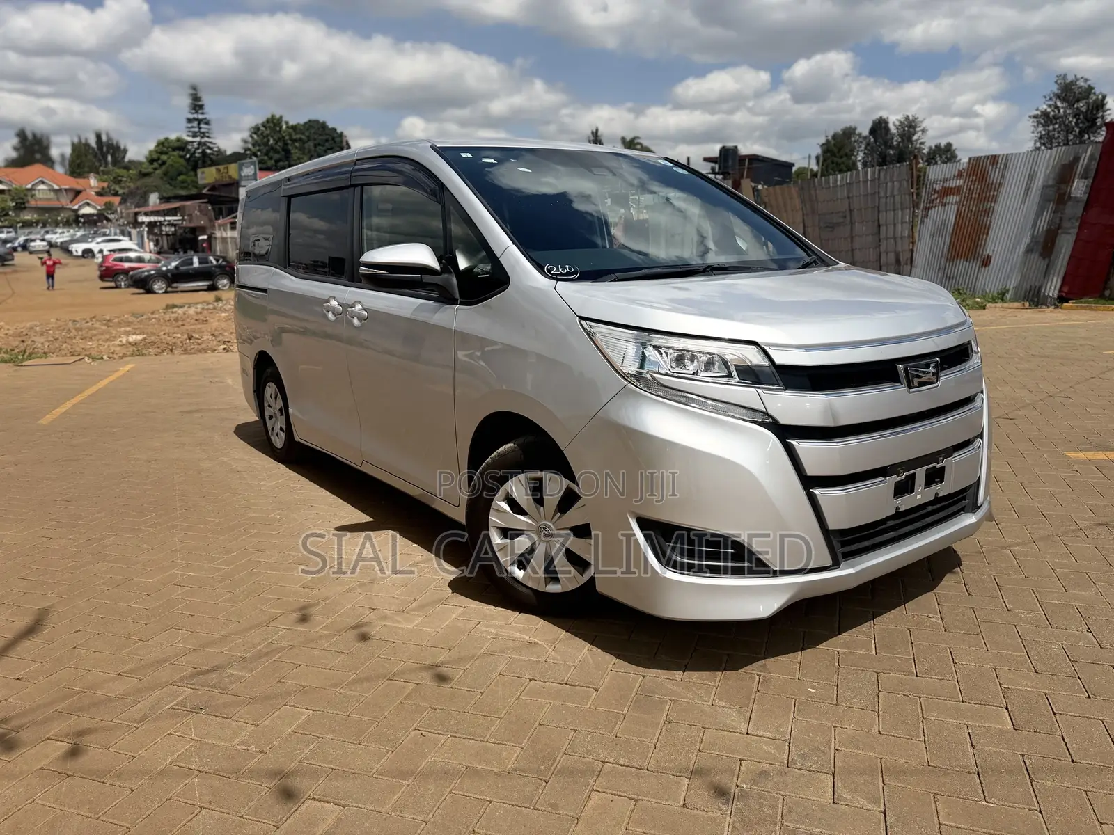 Toyota Noah 2.0 FWD (8 Seater) 2020 Silver