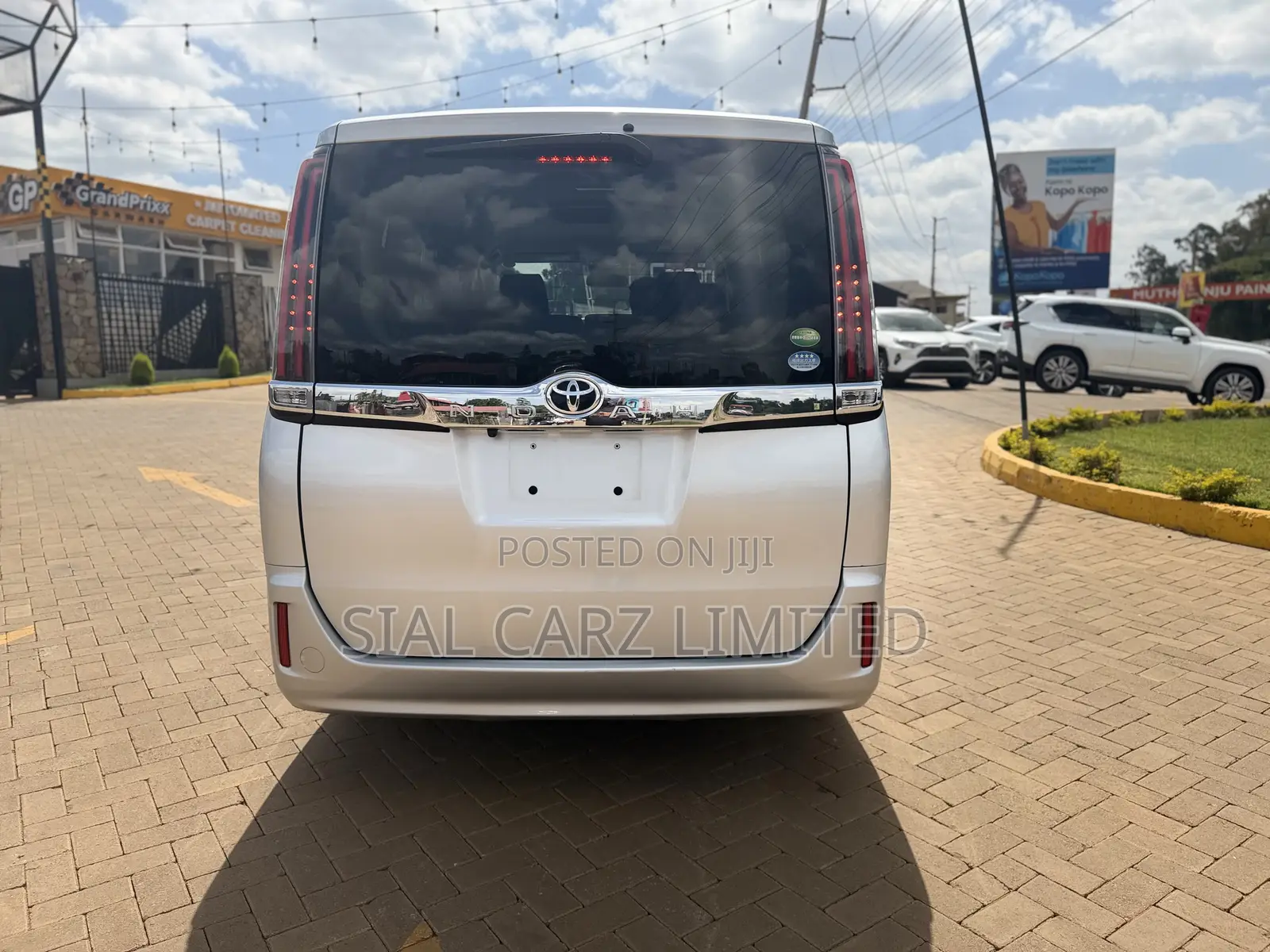 Toyota Noah 2.0 FWD (8 Seater) 2020 Silver