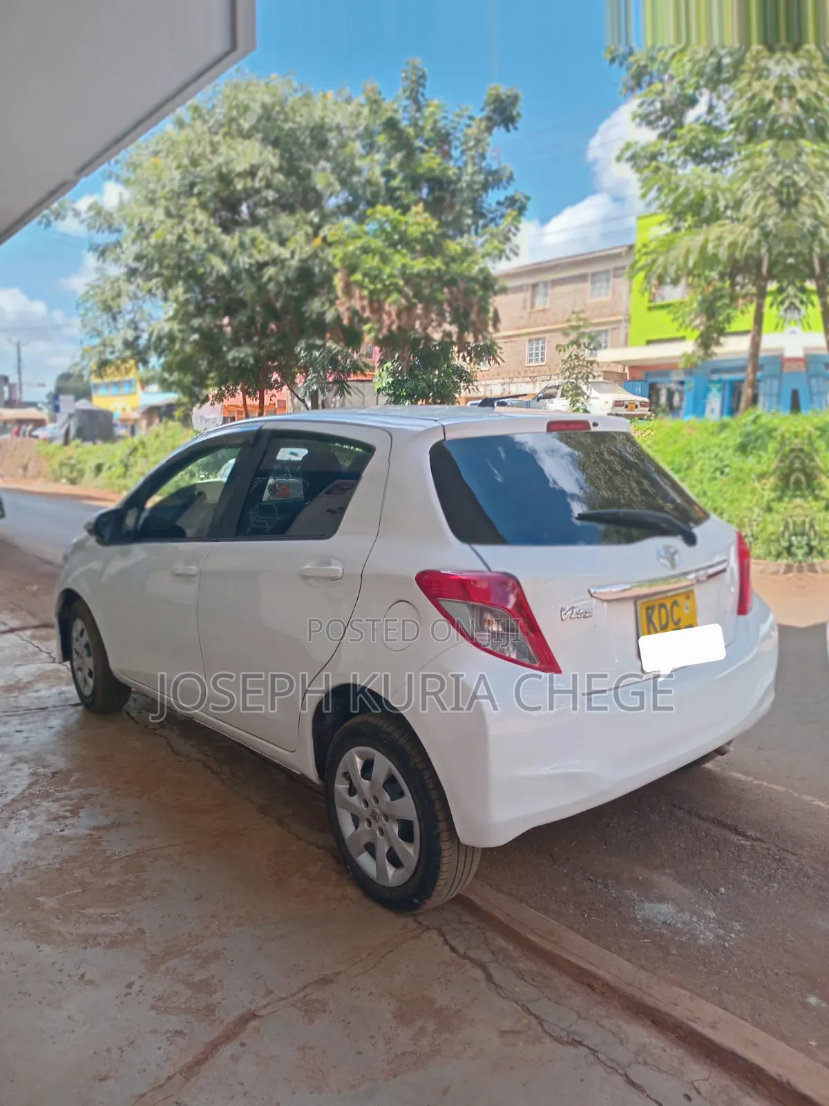 Toyota Vitz 2013 White