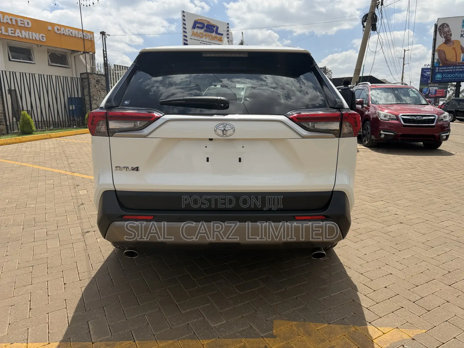 Toyota RAV4 XLE Premium AWD 2019 White