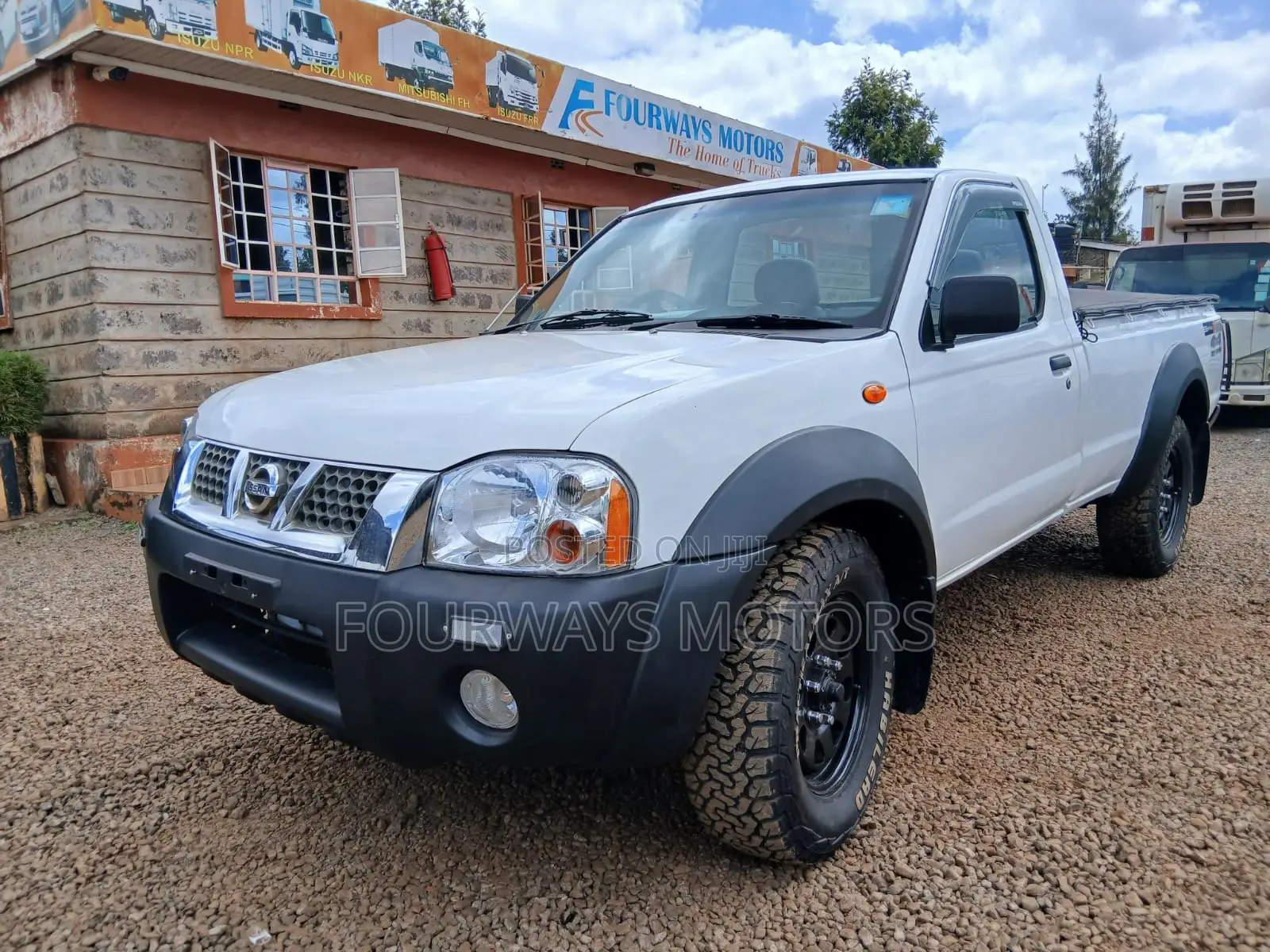 Nissan Hardbody 2009 White