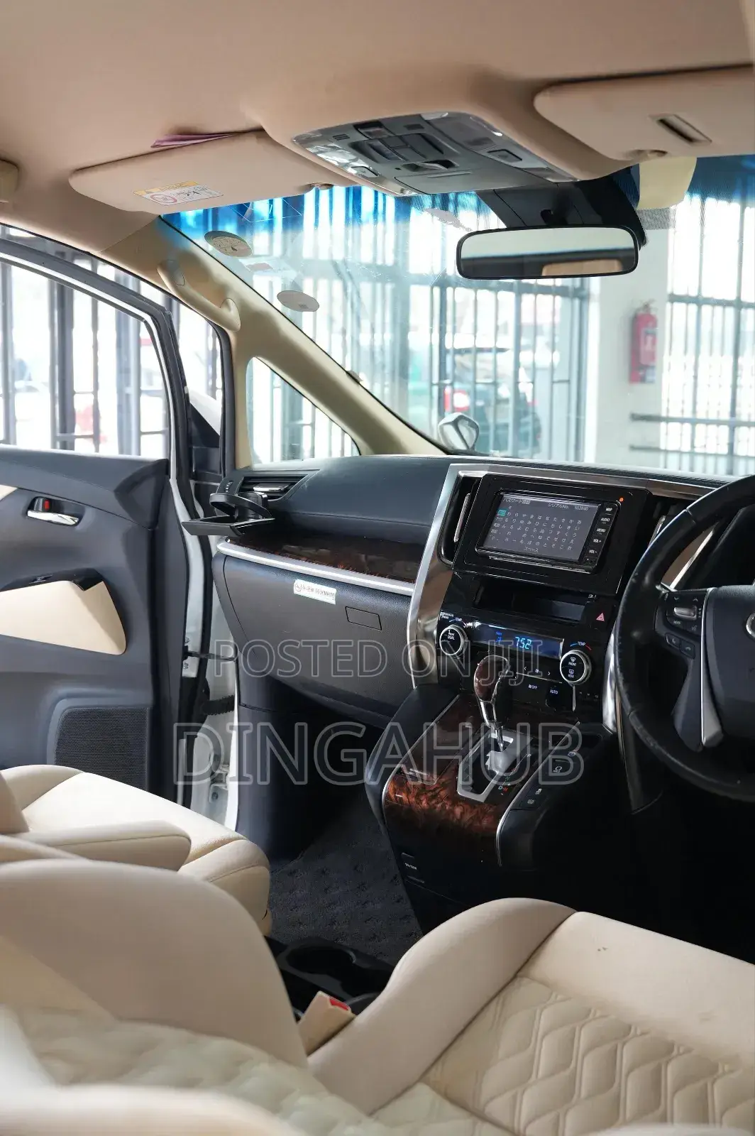 Toyota Alphard 2.5 Petrol FWD 2019 White