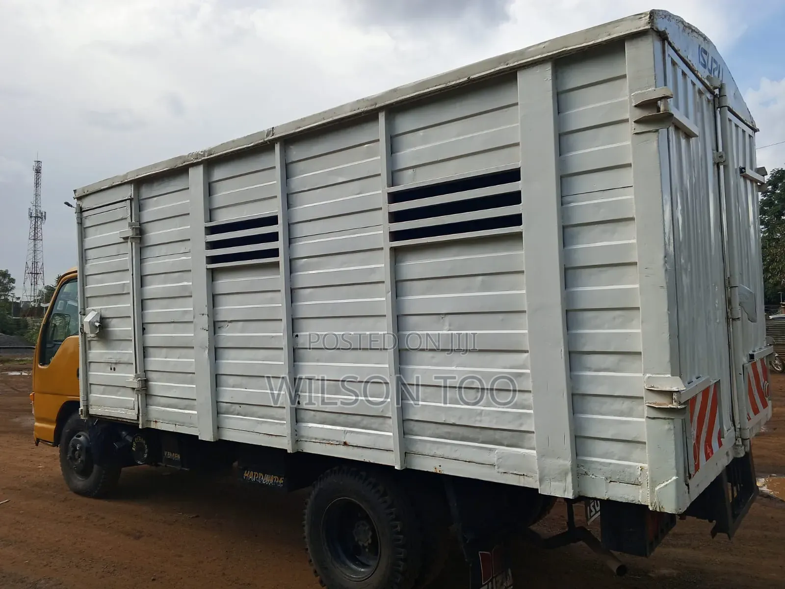 Isuzu NKR Lorry