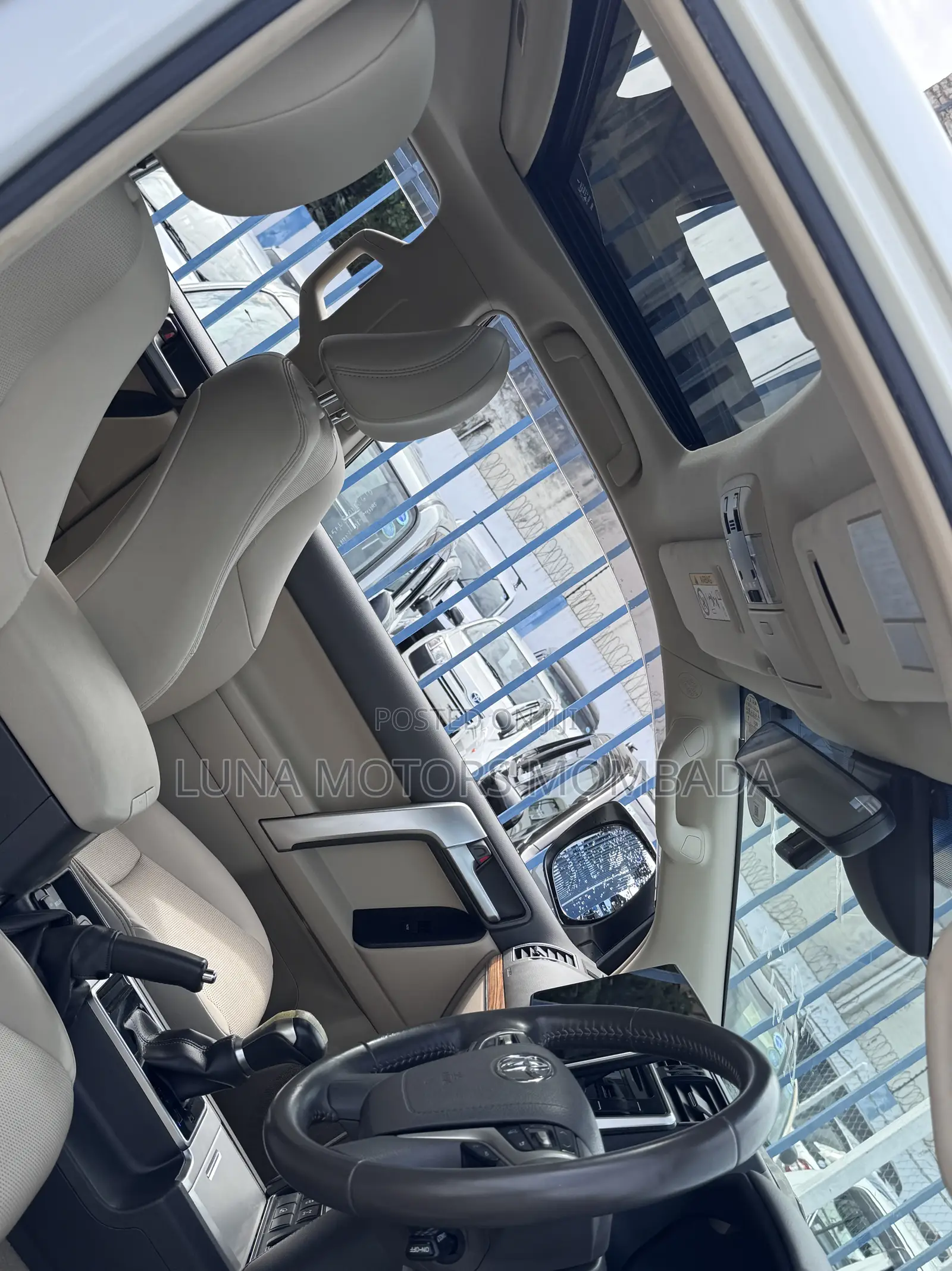 Toyota Land Cruiser Prado 2019 White