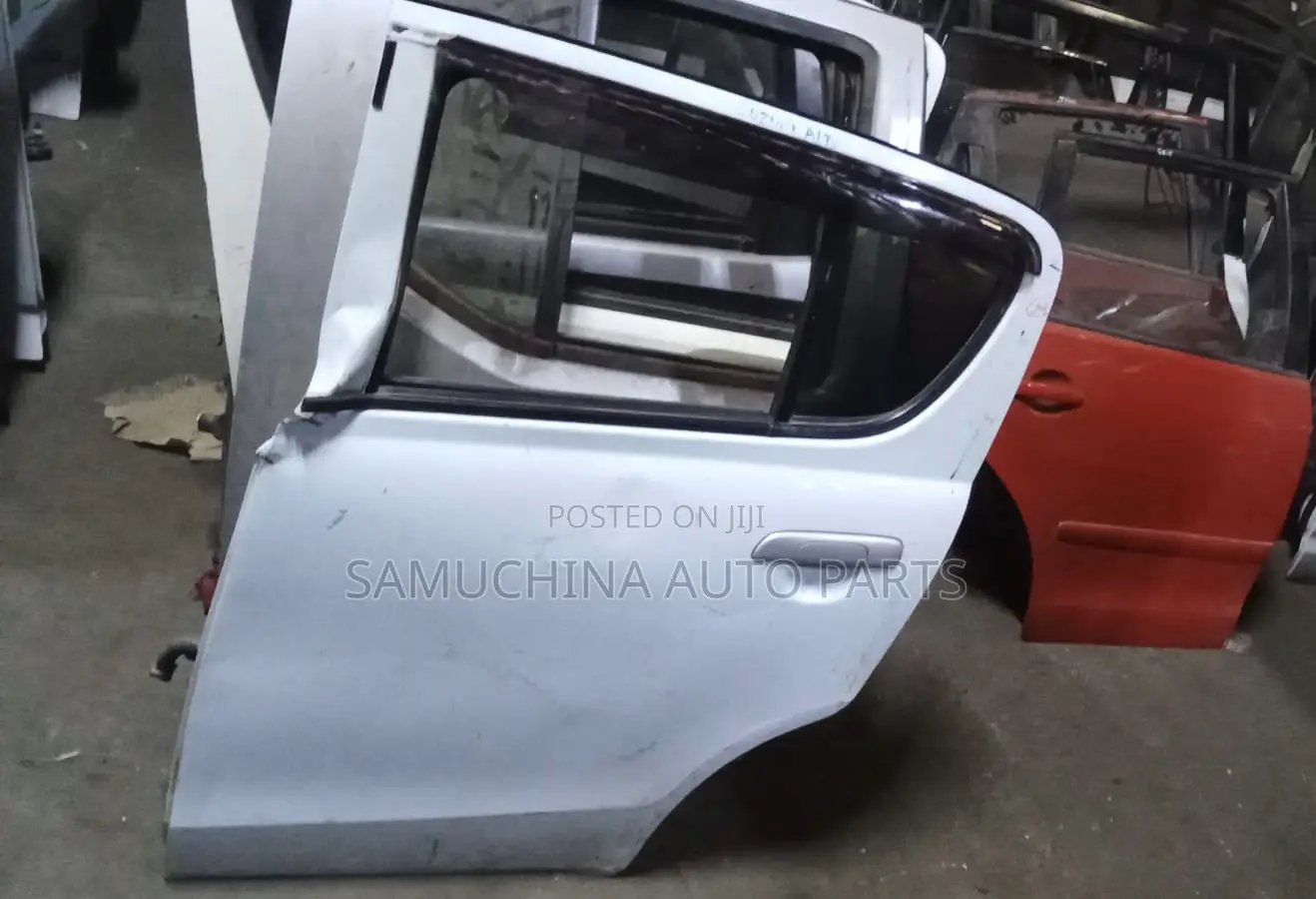 Door Suzuki Alto Rear Left