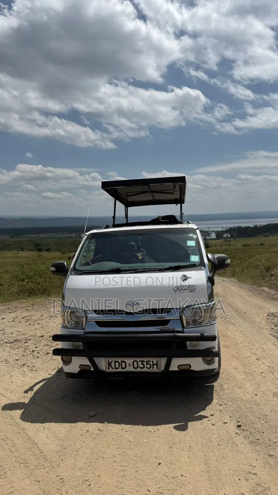 Toyota HiAce 2014 White