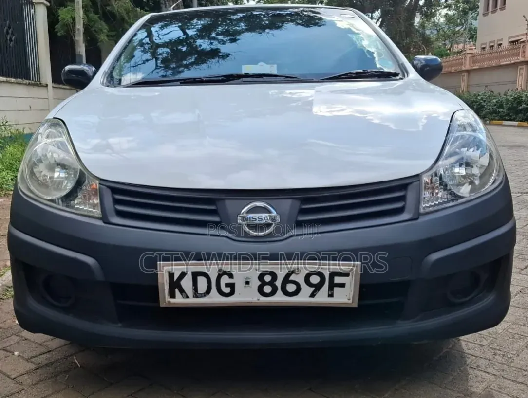 Nissan Advan 2014 White