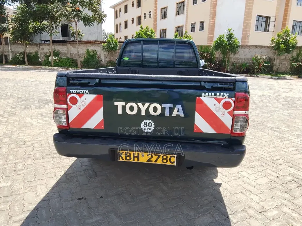 Toyota Hilux 2008 Green