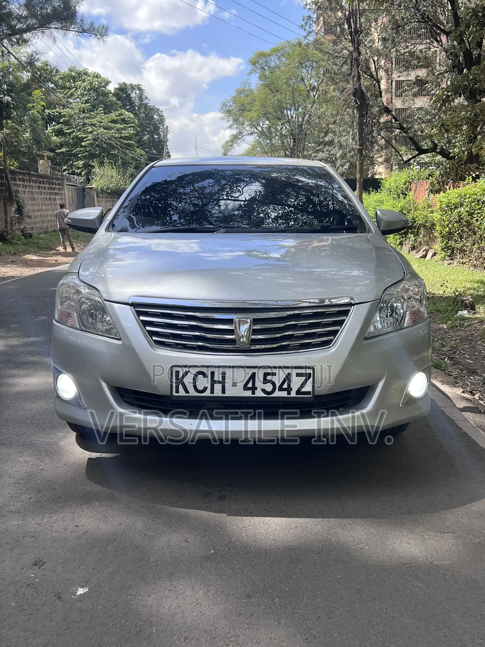 Toyota Premio 2011 Silver
