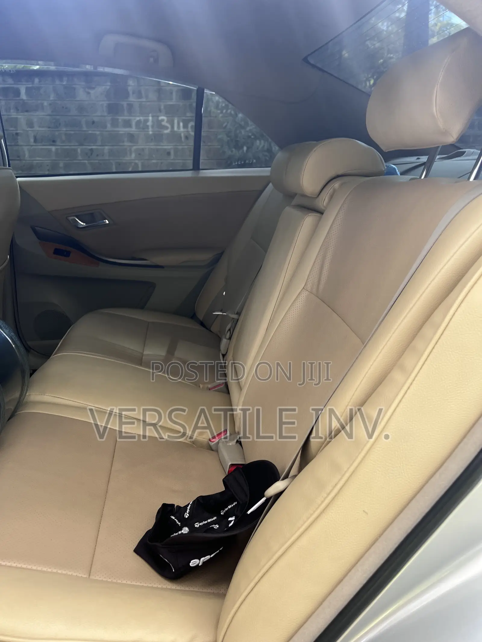 Toyota Premio 2011 Silver
