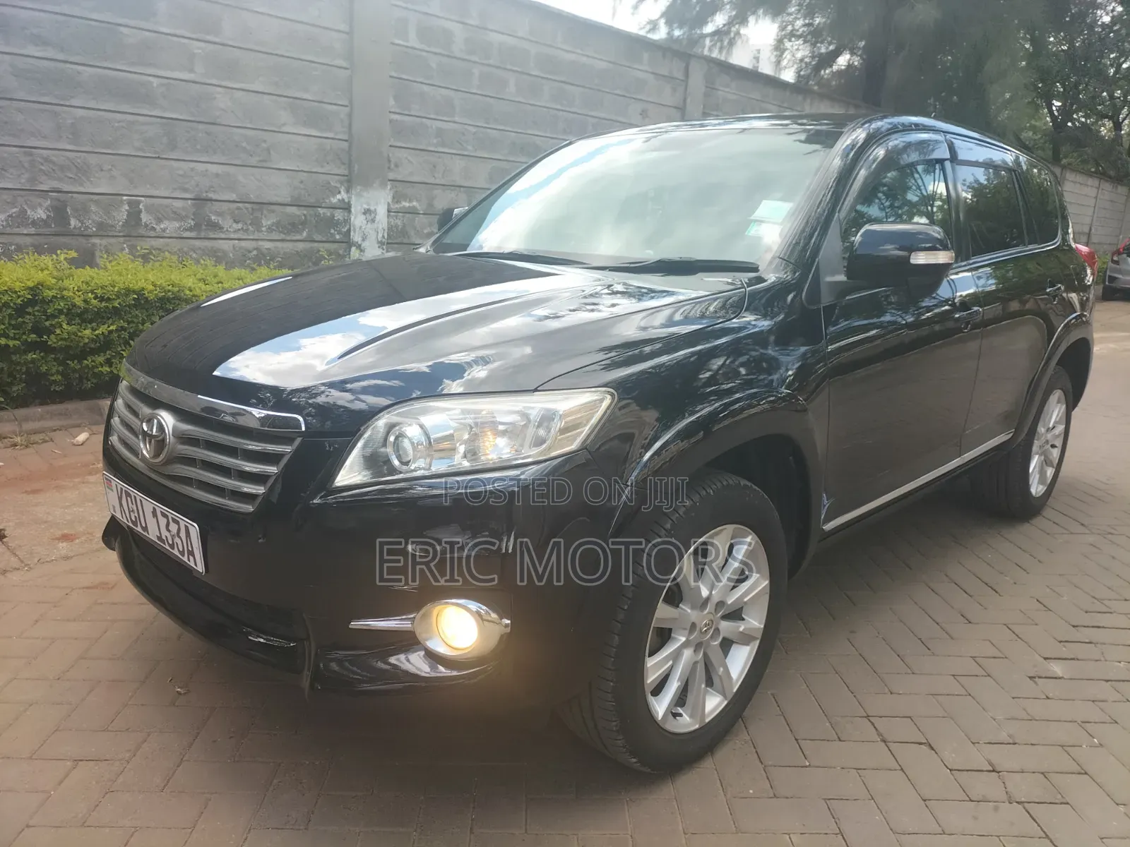Toyota Vanguard 2012 Black