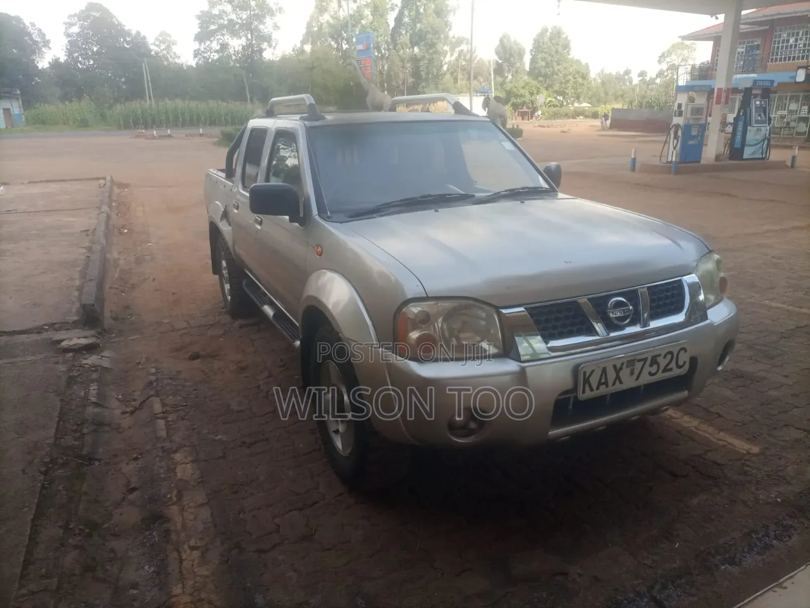 Nissan Hardbody 2009 Silver