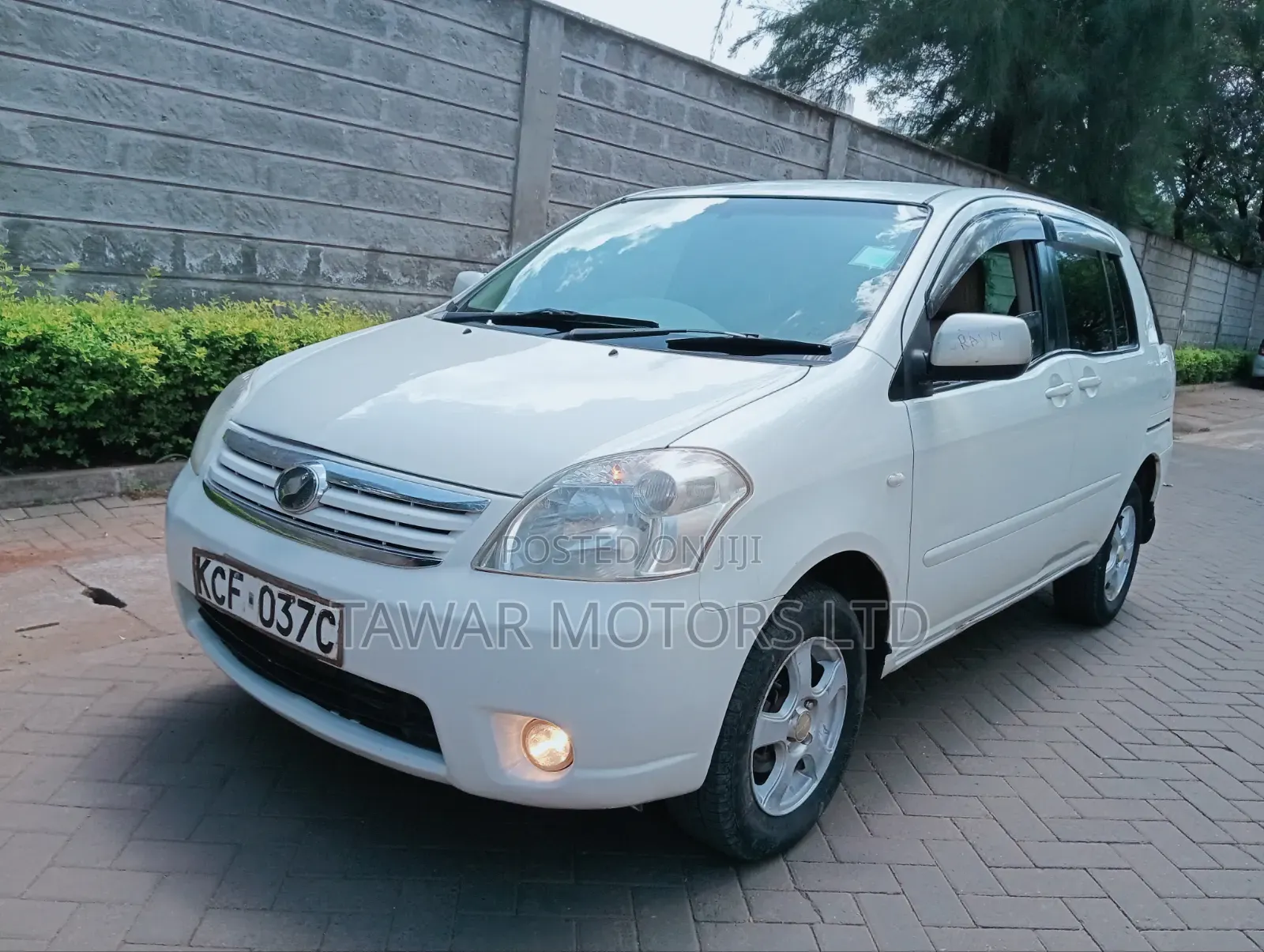 Toyota Raum 2008 White