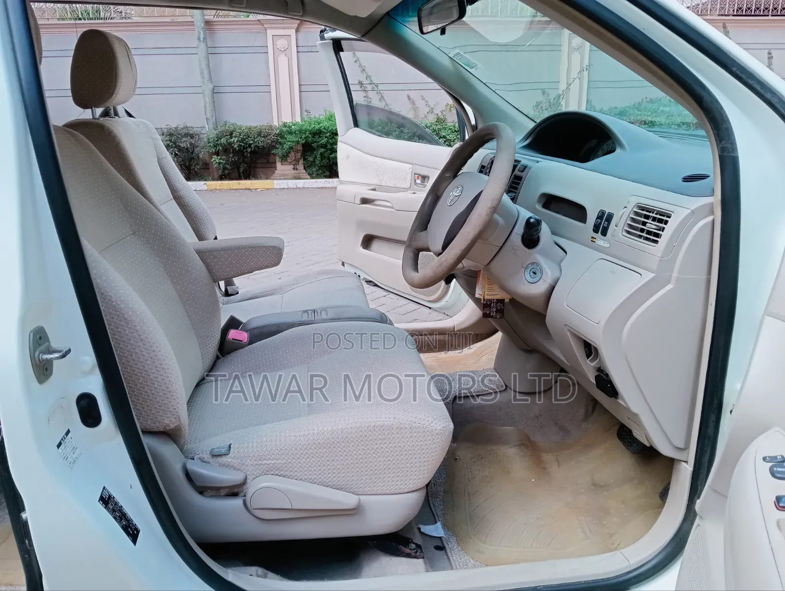 Toyota Raum 2008 White