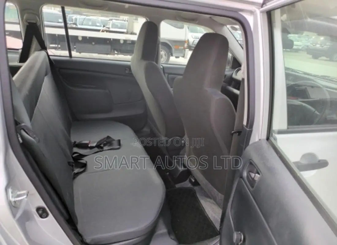 Toyota Probox 1.5 Hybrid DX 2021 Silver
