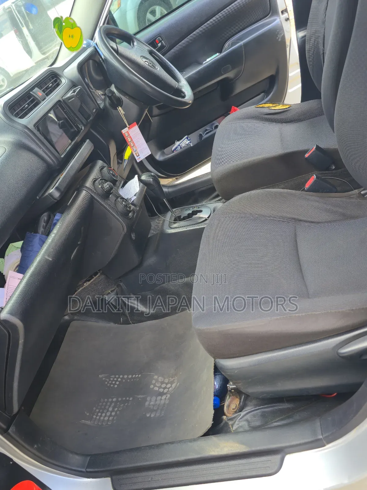 Toyota Succeed SV Premium 2016 Silver