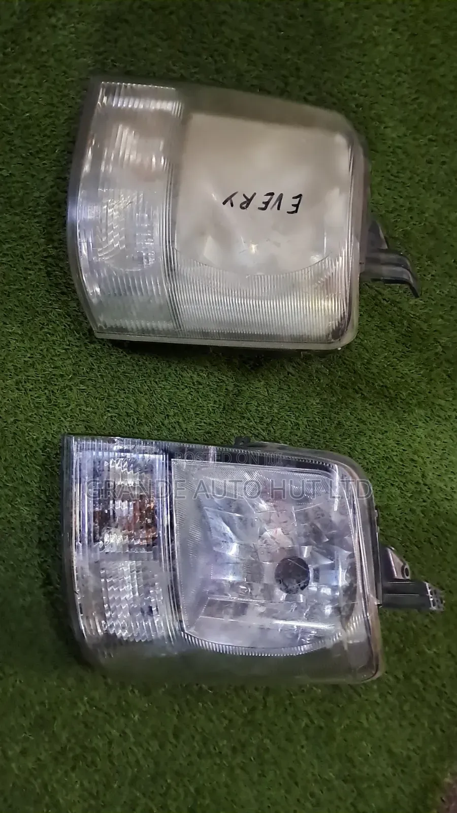Suzuki Every Headlights