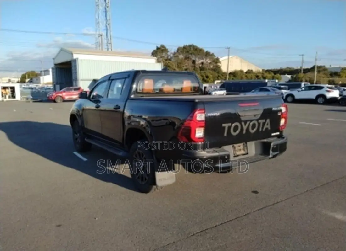 Toyota Hilux Revo Double Cab Deisel 2.4 AWD 2019 Black