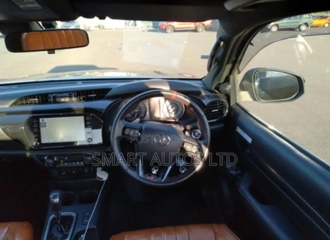 Toyota Hilux Revo Double Cab Deisel 2.4 AWD 2019 Black