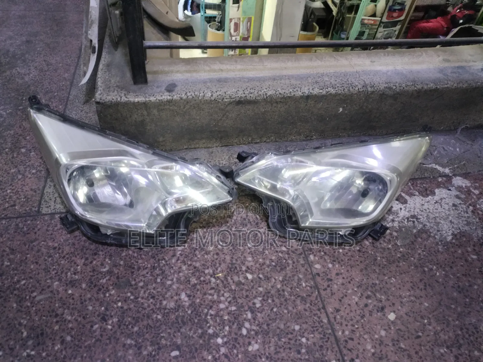 Toyota Ractis 2012 Non Xenon Headlight