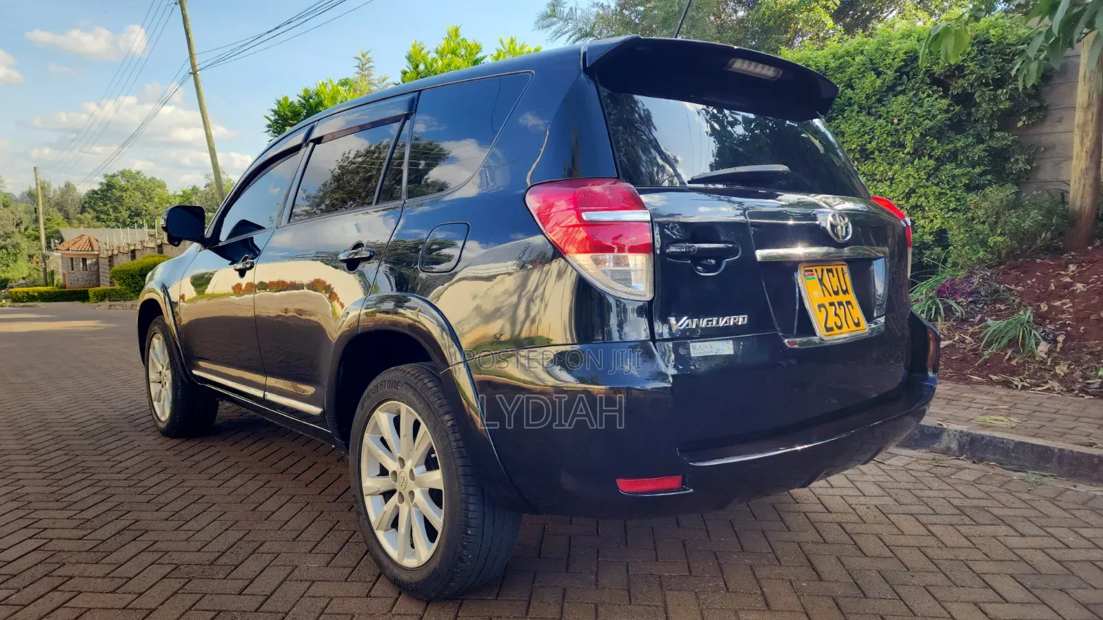 Toyota Vanguard 2012 Black