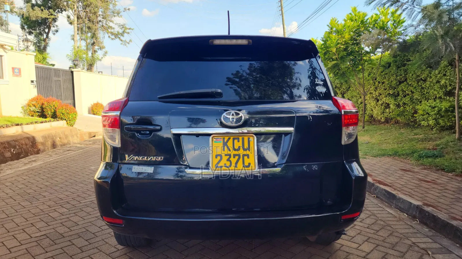 Toyota Vanguard 2012 Black