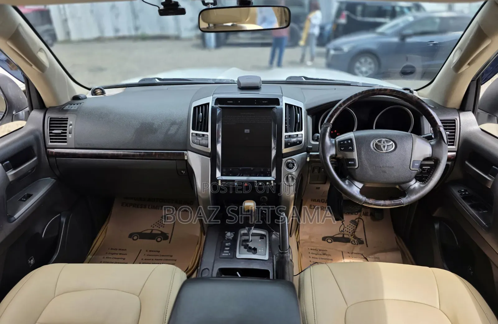Toyota Land Cruiser 2010 White