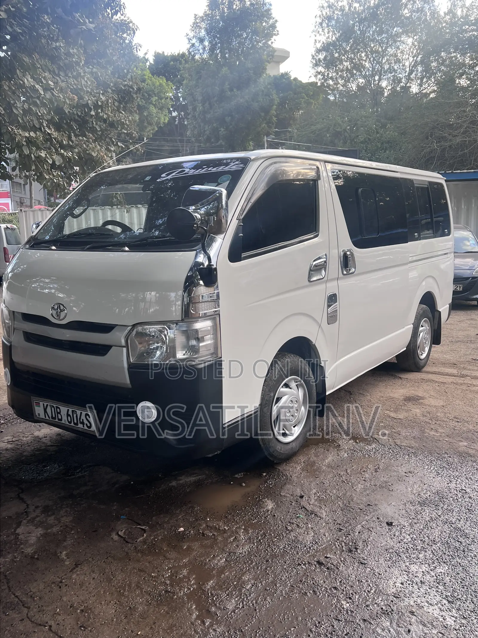 Toyota HiAce 2014 White