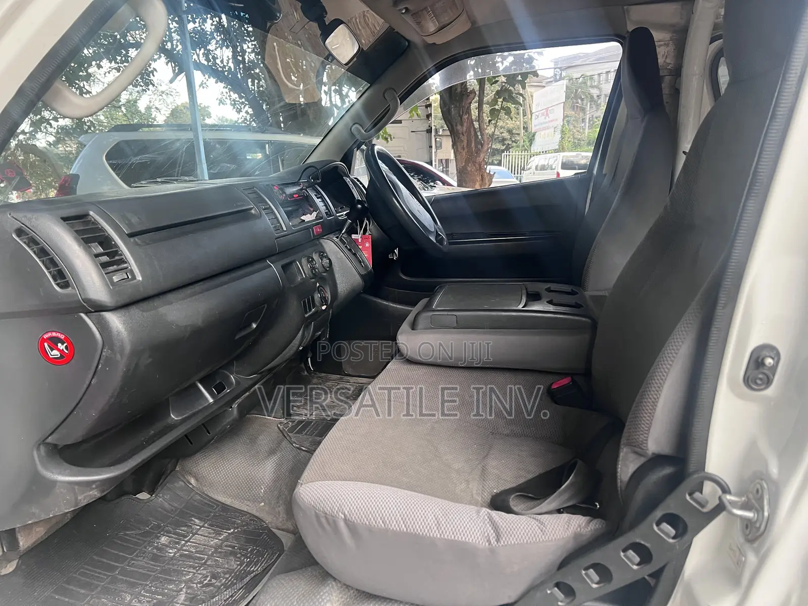 Toyota HiAce 2014 White