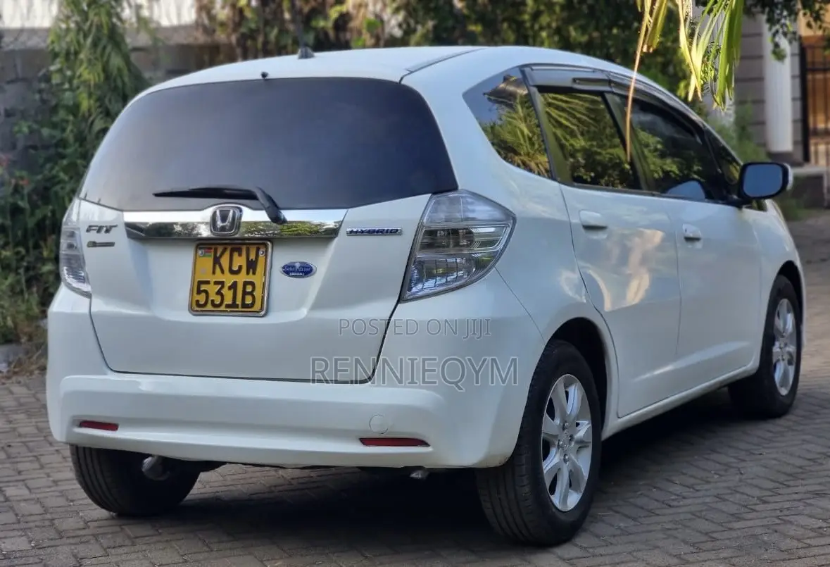 Honda Fit Automatic 2012 White
