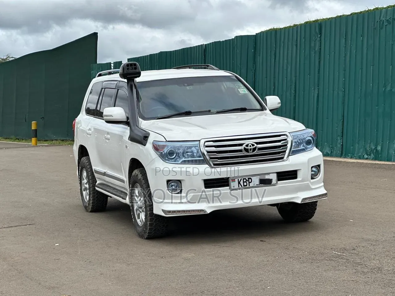 Toyota Land Cruiser 2009 White