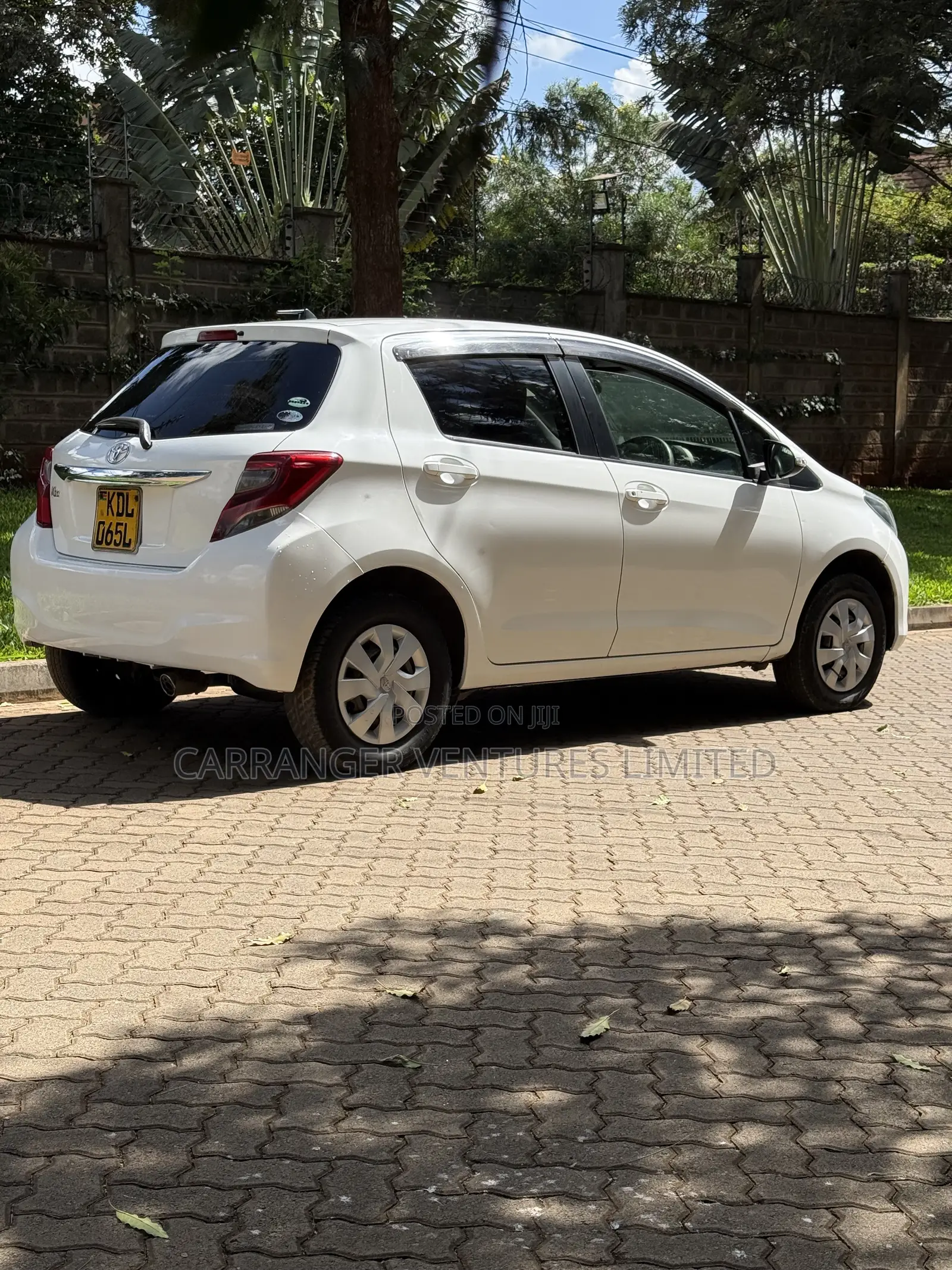Toyota Vitz 2015 White