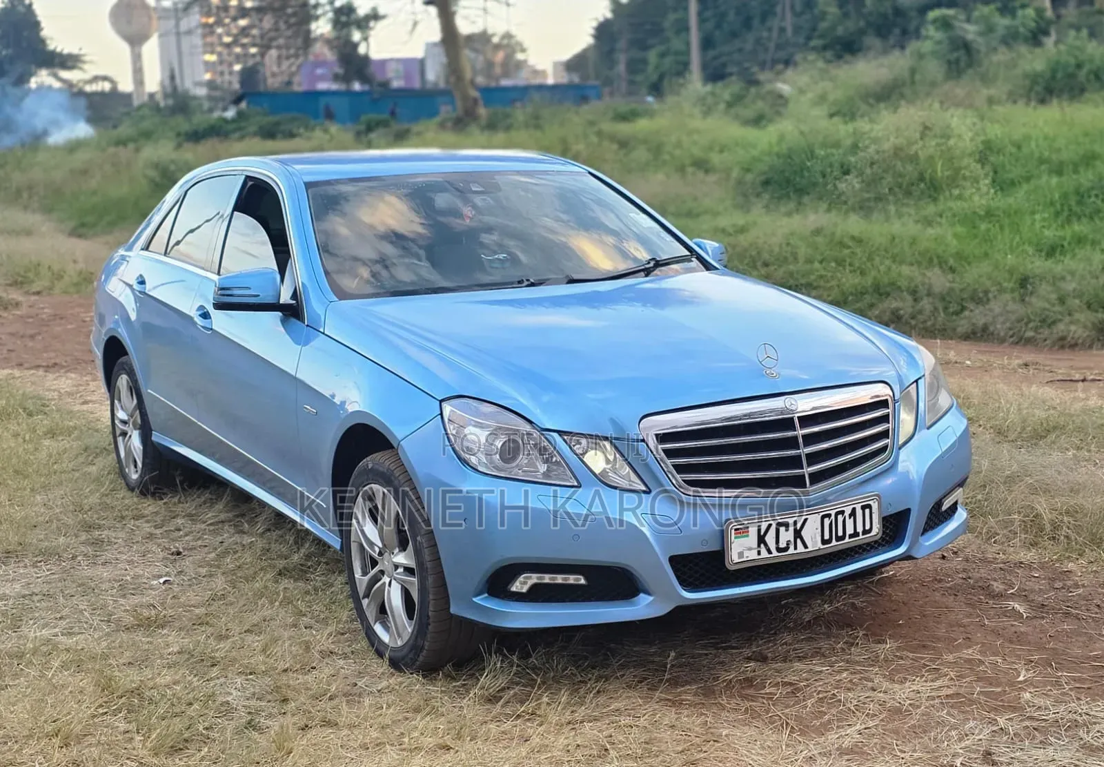 Mercedes-Benz E250 2009 Blue