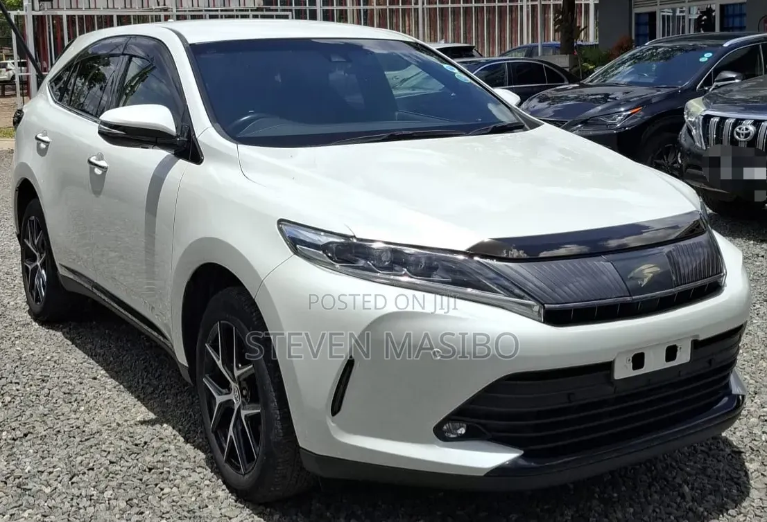 Toyota Harrier 2.0 4WD 2019 White