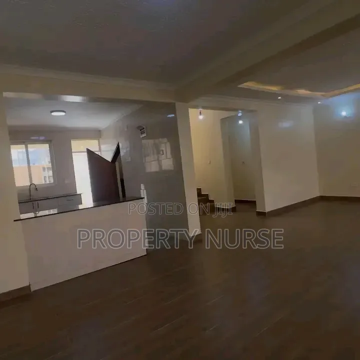 4bdrm Maisonette in Gateway Mall Area for sale